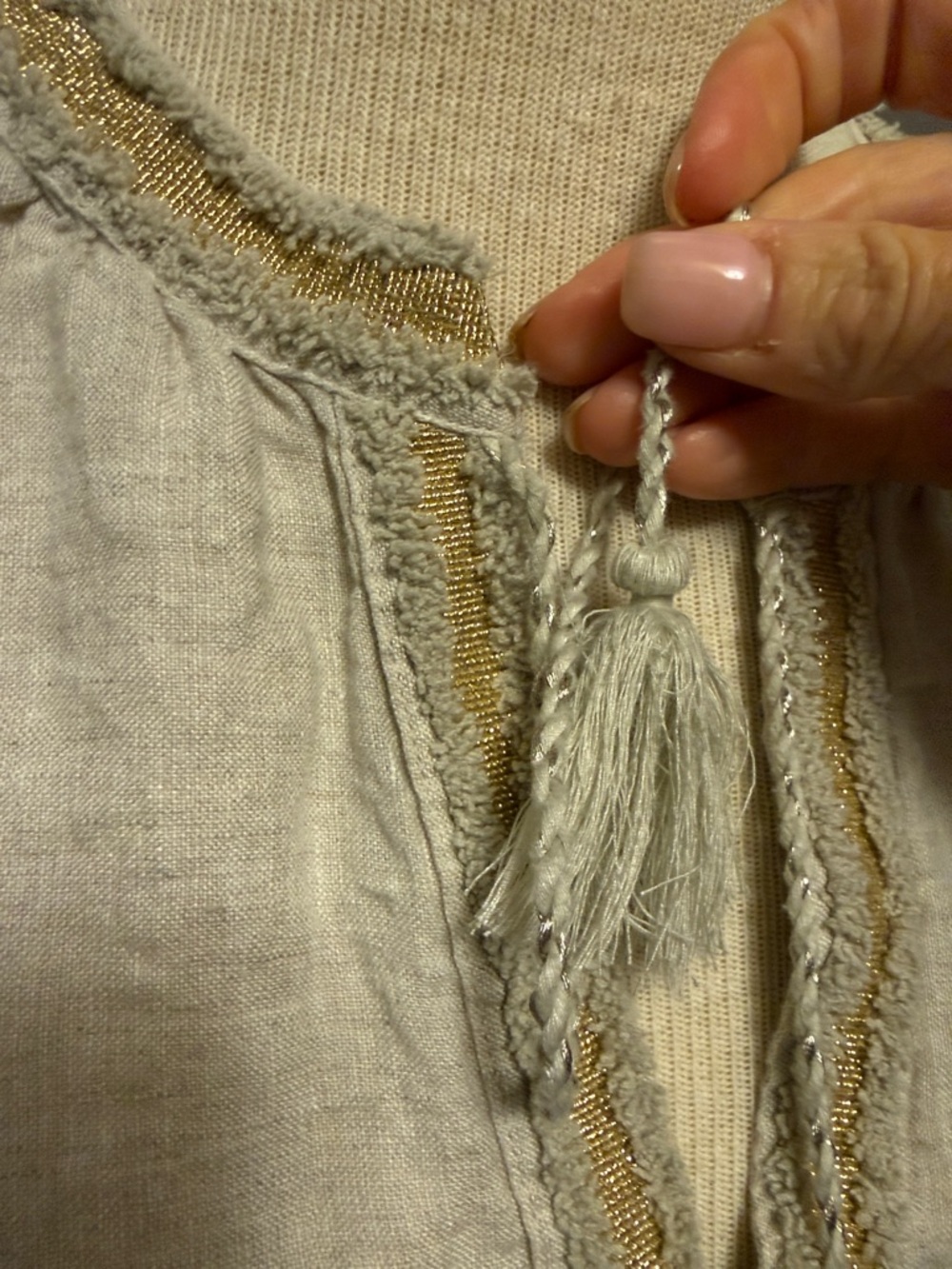 Chico’s Embroidered Boho Peasant Blouse in Natural Cream Linen - Picture 4 of 11